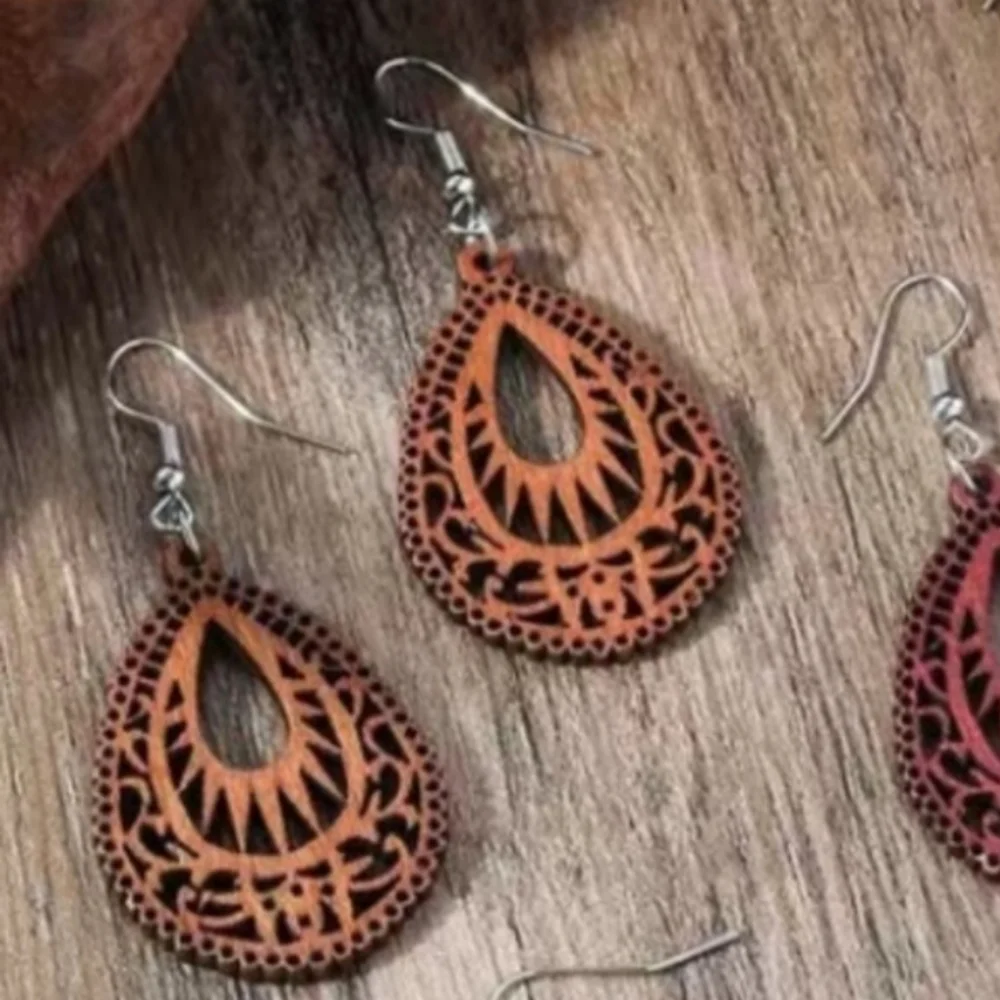 NEW Boho Wood Teardrop Dangle Earrings - Picture 3 of 10